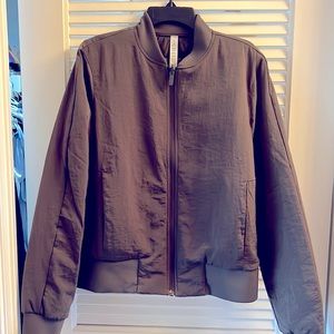 Lululemon non stop bomber in olive green size 8. Barely worn, EUC